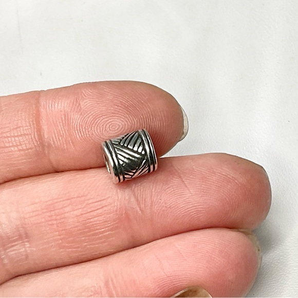 Trollbeads LAA “Drumbeat” Bead - Picture 4 of 6